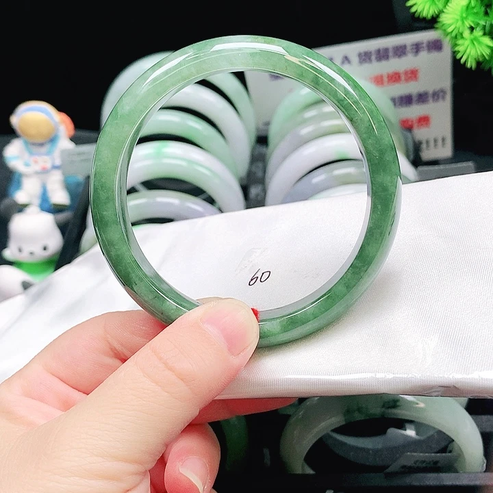 翡翠未镶嵌手镯404