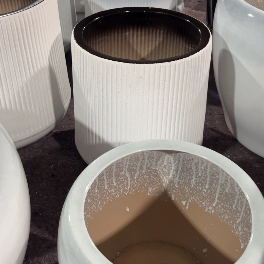 磨砂水滴一个小号花盆