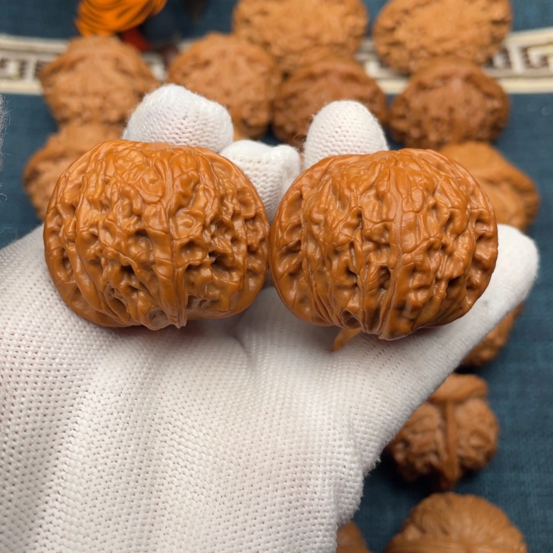 文玩核桃把件40全品山地同树石子正磨