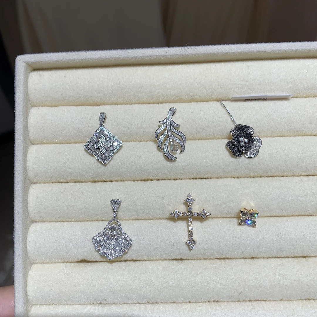 【一菲臻选】钻石吊坠-18K-TG67-多样性发其一|BZS5