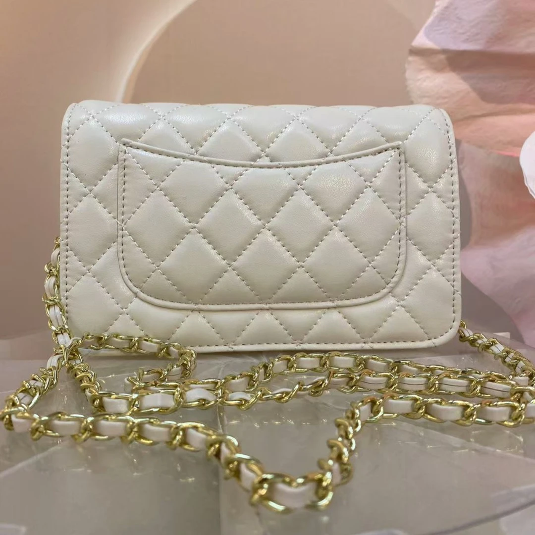 简约百搭高级感2025新大容量小众女包6819白