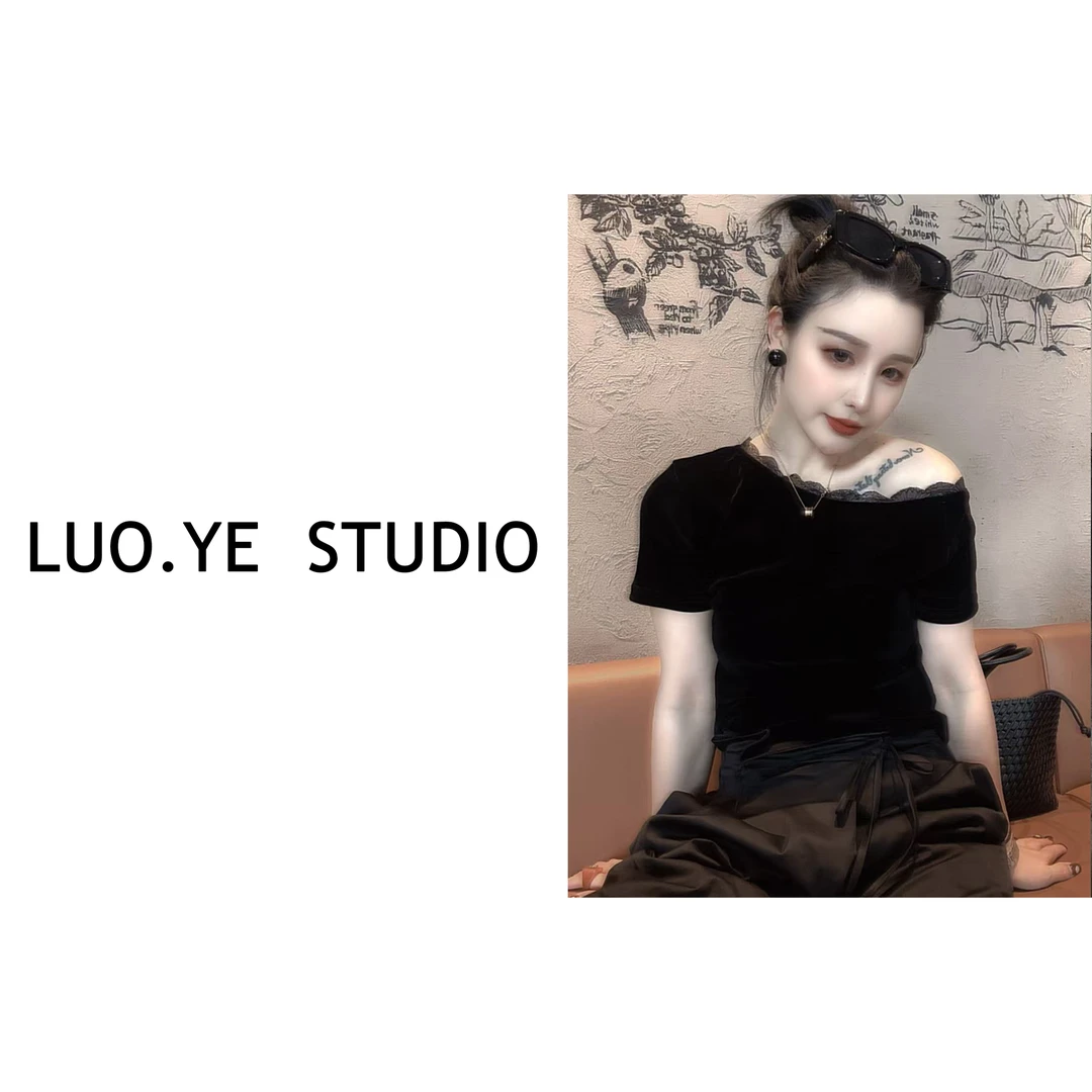 罗爷 · 【云缦】花边丝绒斜肩T恤针织收腰小衫百搭休闲轻奢