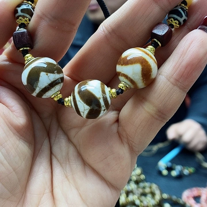 玛瑙/玉髓颈饰合金