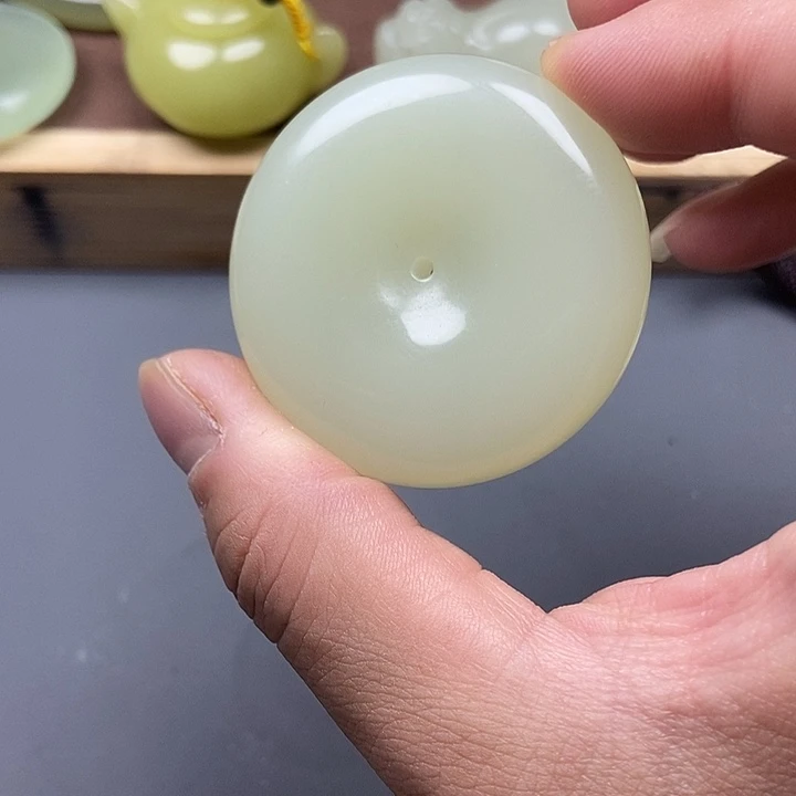 和田玉（糖玉）未镶嵌颈饰