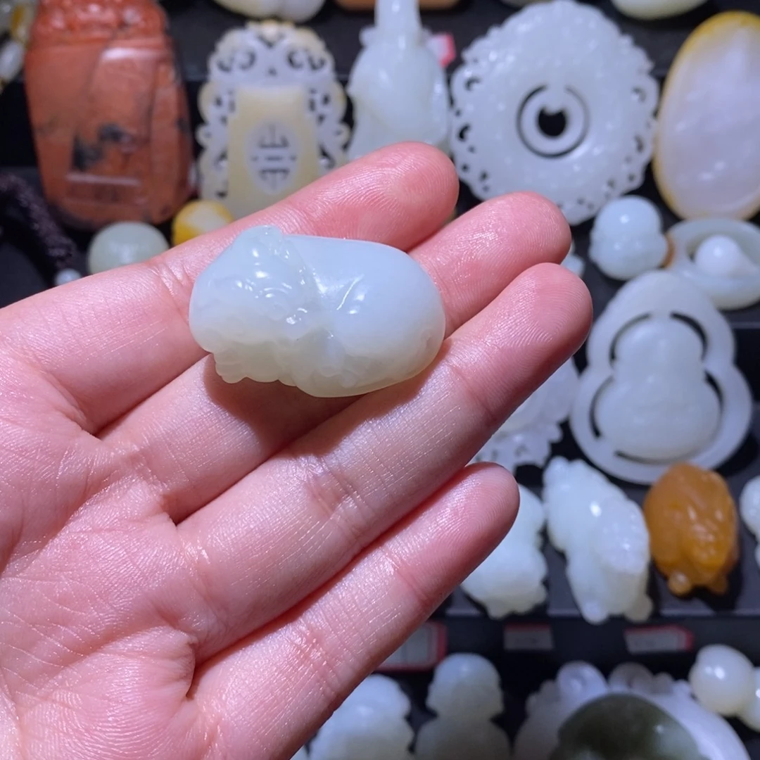 J***P和田玉未镶嵌颈饰