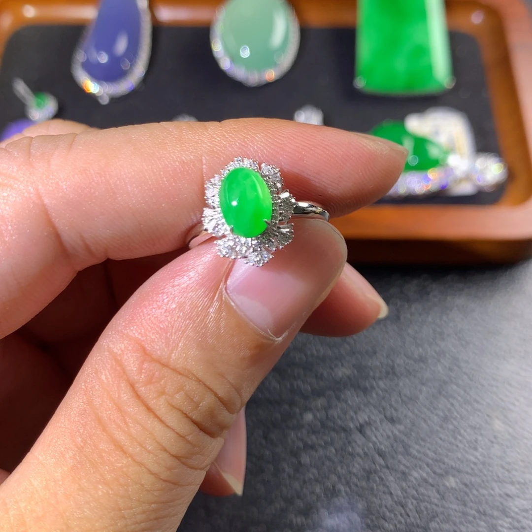 翡翠18K金镶嵌耳饰