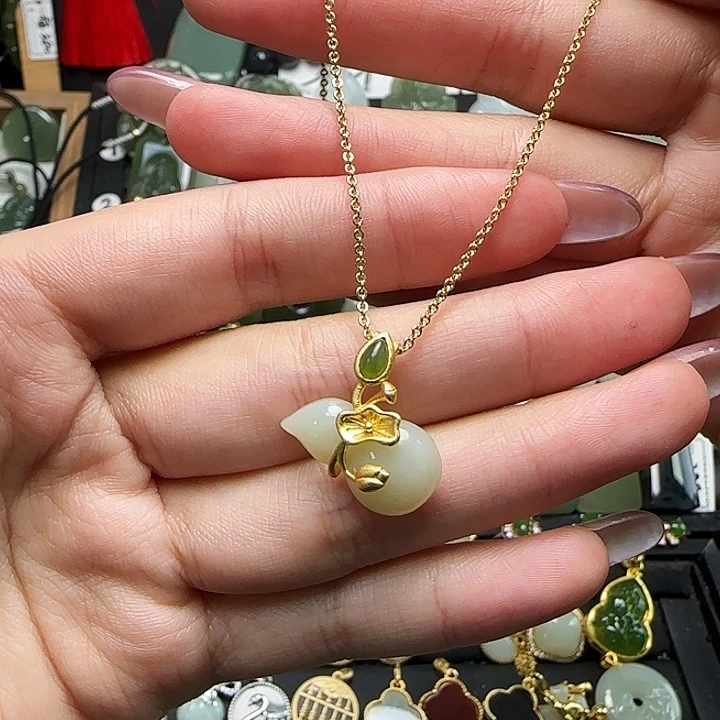 和田玉银S925镶嵌吊坠(赠链)