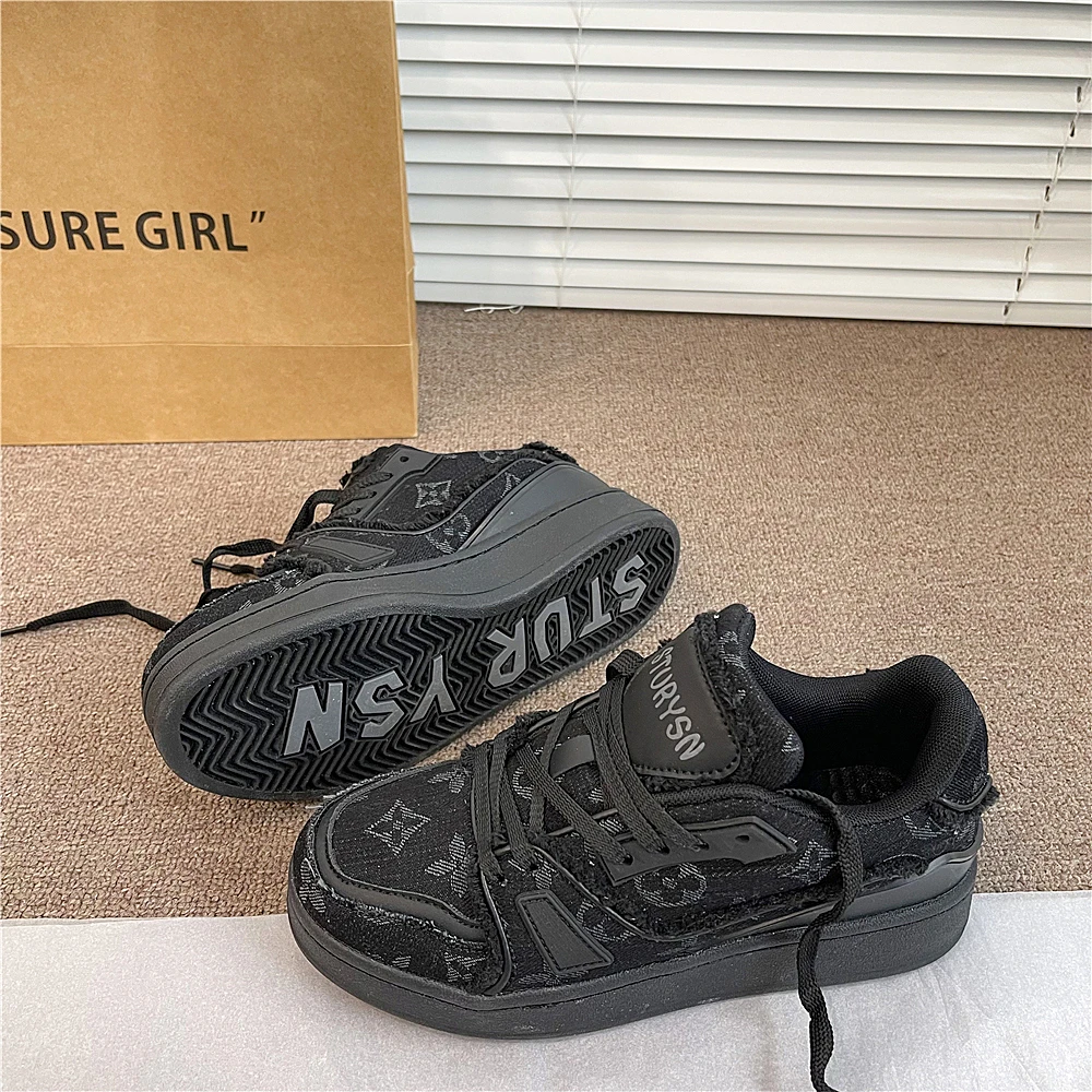 港风复古原创小众设计板鞋女新款情侣百搭运动休闲鞋男ins潮2025