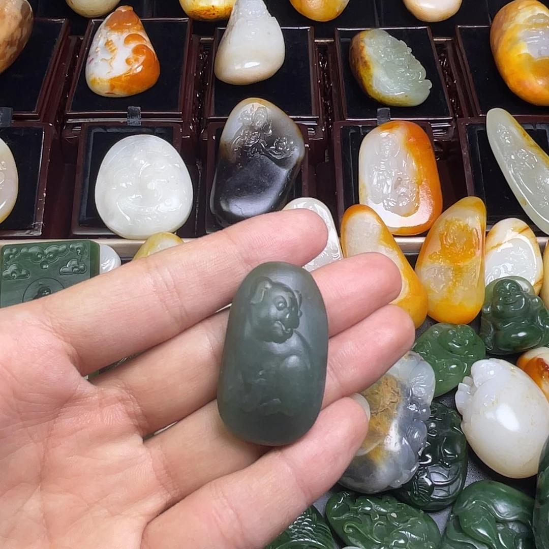 和田玉未镶嵌挂件