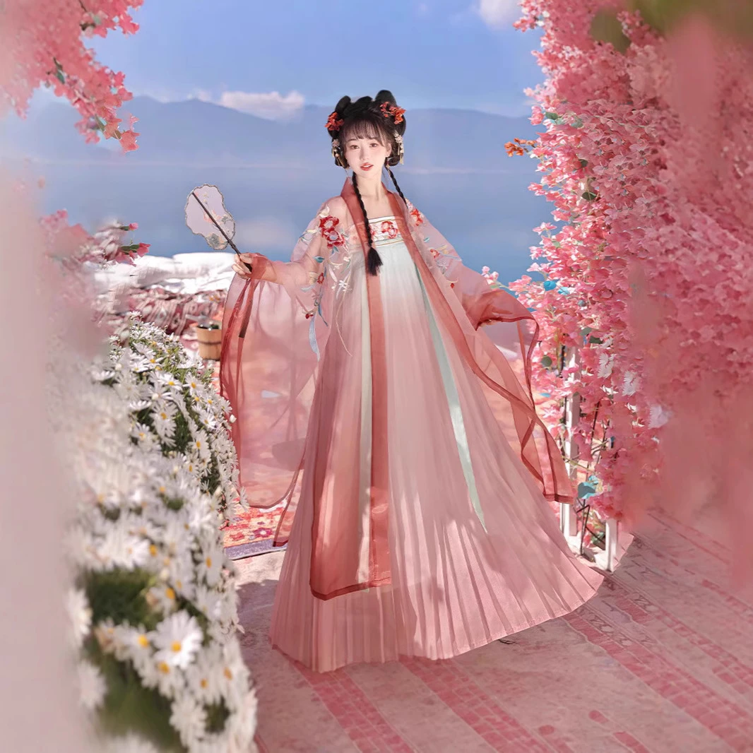 唐制成人重工刺绣诃子裙齐胸汉服女改良仙气套装春夏秋款日常穿搭