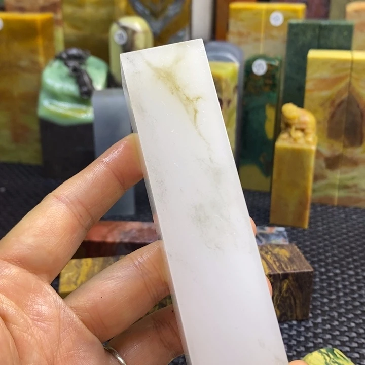 云南石闲***舞青田石印章石