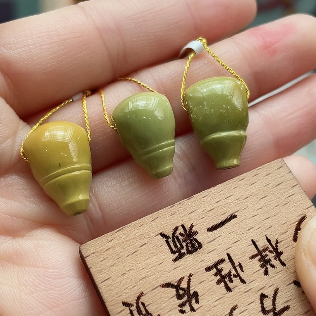 绿松石颈饰未镶嵌