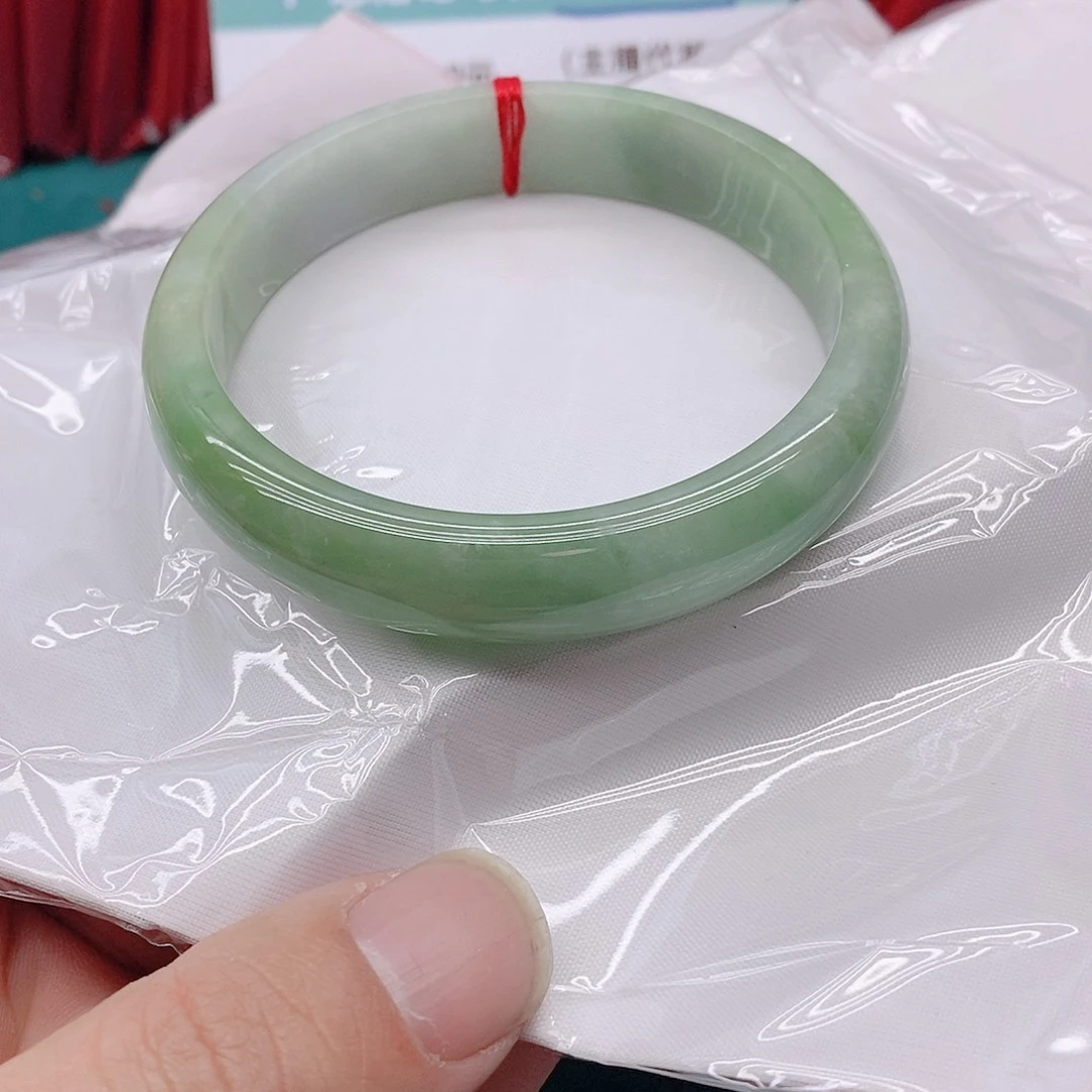 翡翠手镯未镶嵌榆**姐A9999999999