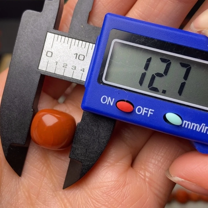 南红玛瑙配饰未镶嵌有瑕疵