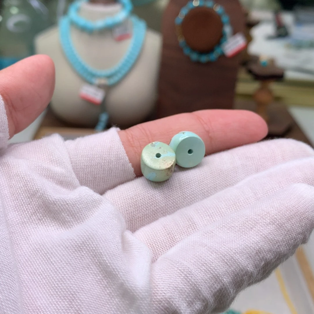 绿松石配饰未镶嵌