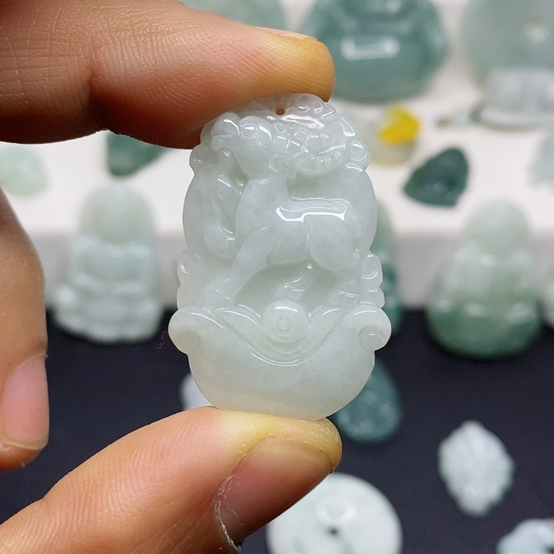 翡翠颈饰未镶嵌吊坠