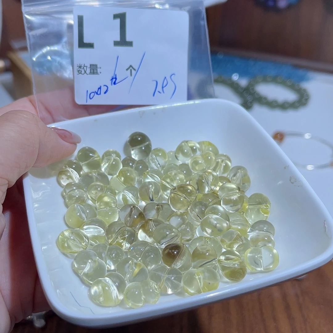 水晶珠宝半成品未镶嵌L1。