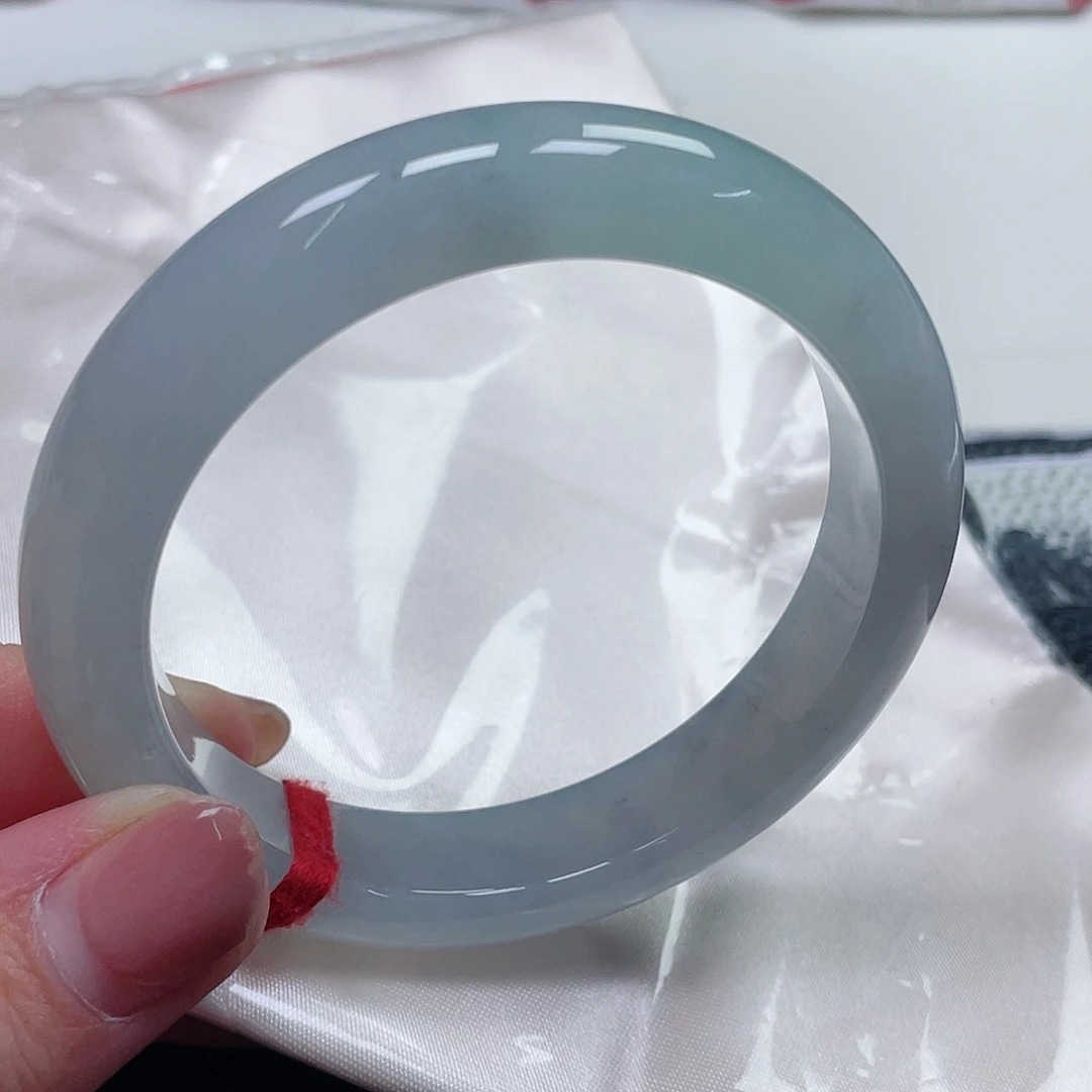 翡翠手镯未镶嵌缅甸翡翠