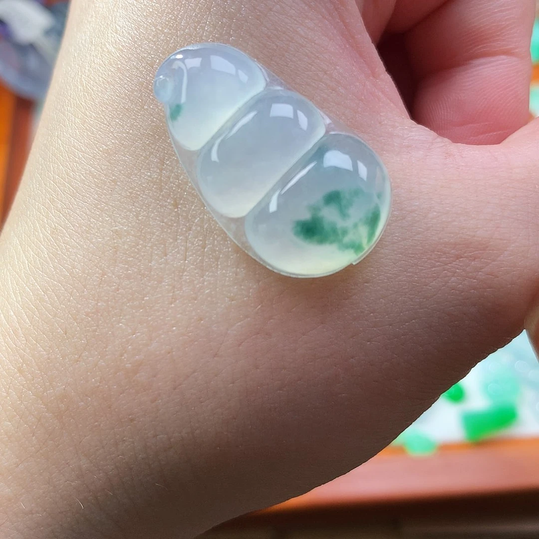 翡翠未镶嵌吊坠(不含链)豆子