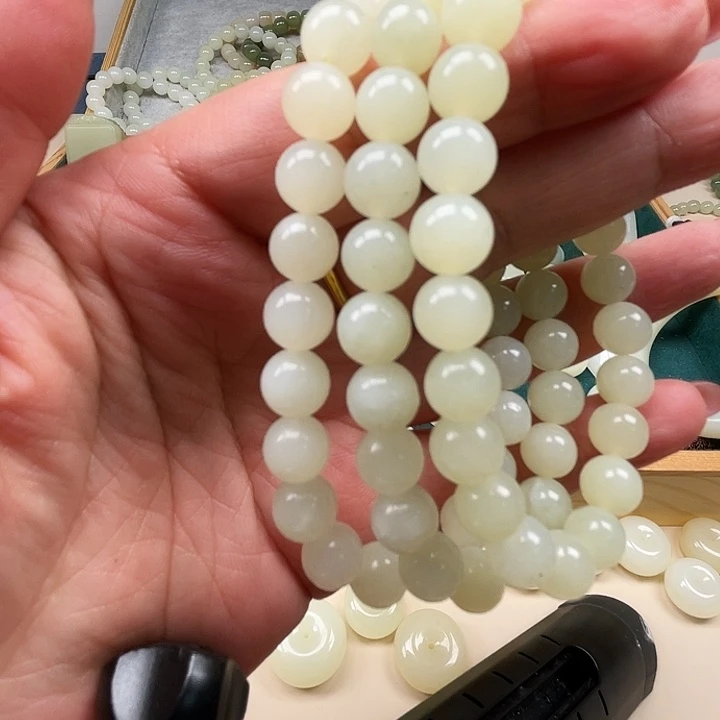 和田玉（糖玉）未镶嵌手链