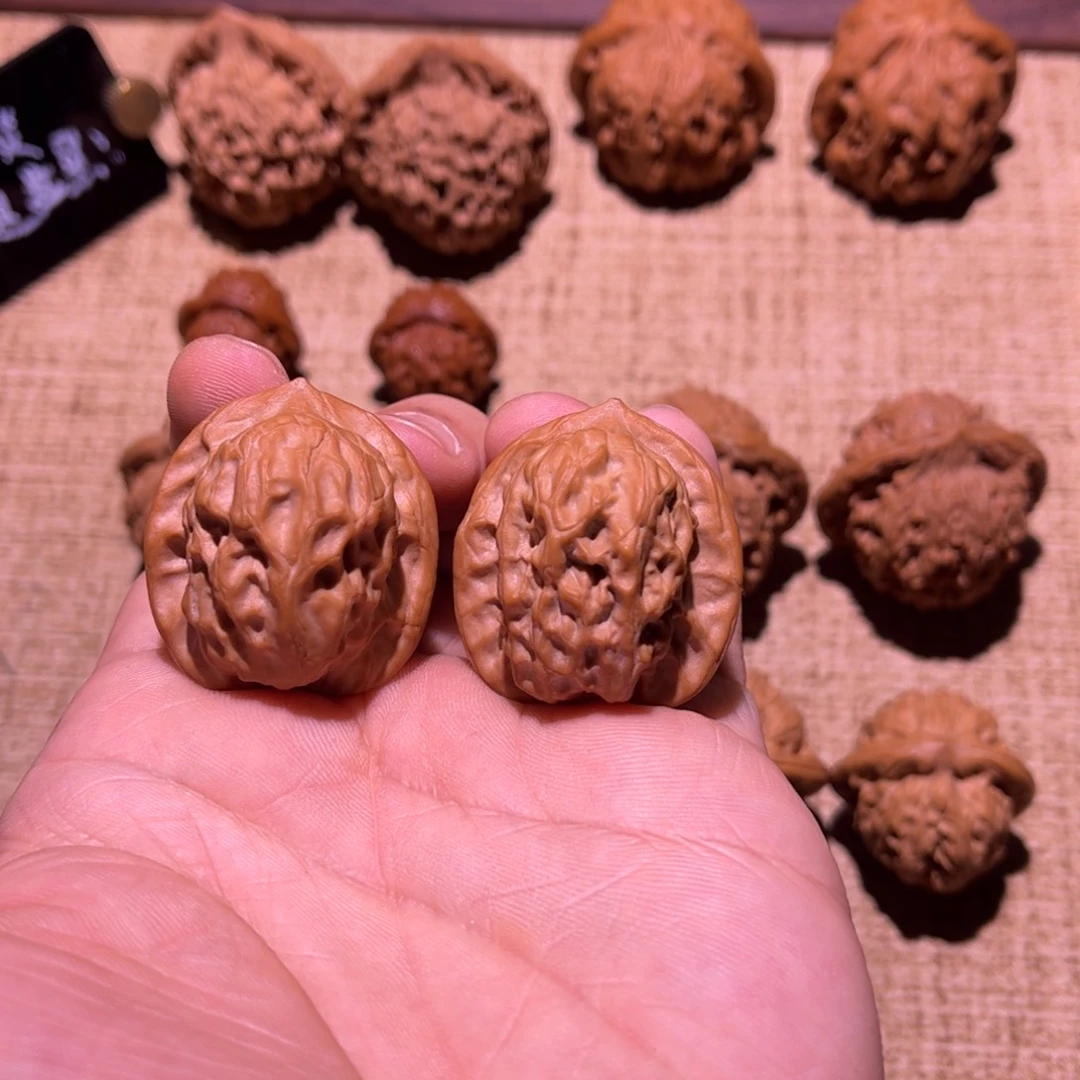 文玩核桃吊坠32野生红玫瑰