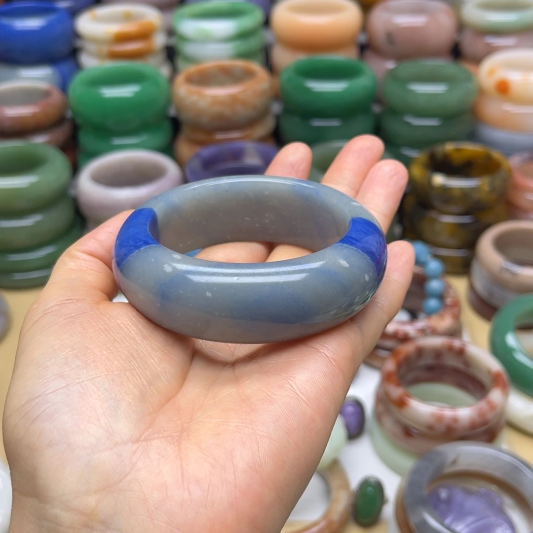 石英质玉未镶嵌手镯