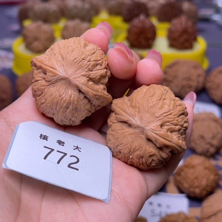 文玩核桃把件阿*乾隆磨39.772