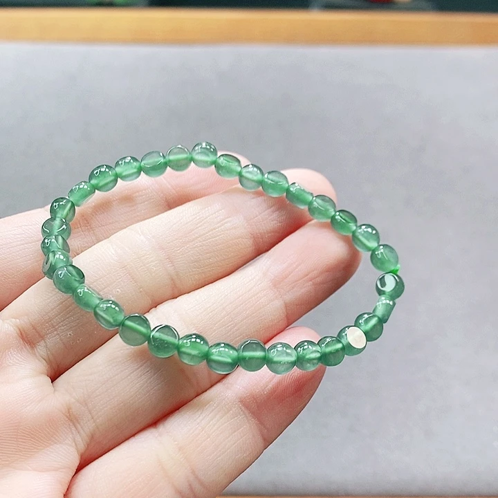 翡翠未镶嵌手镯（圆镯）