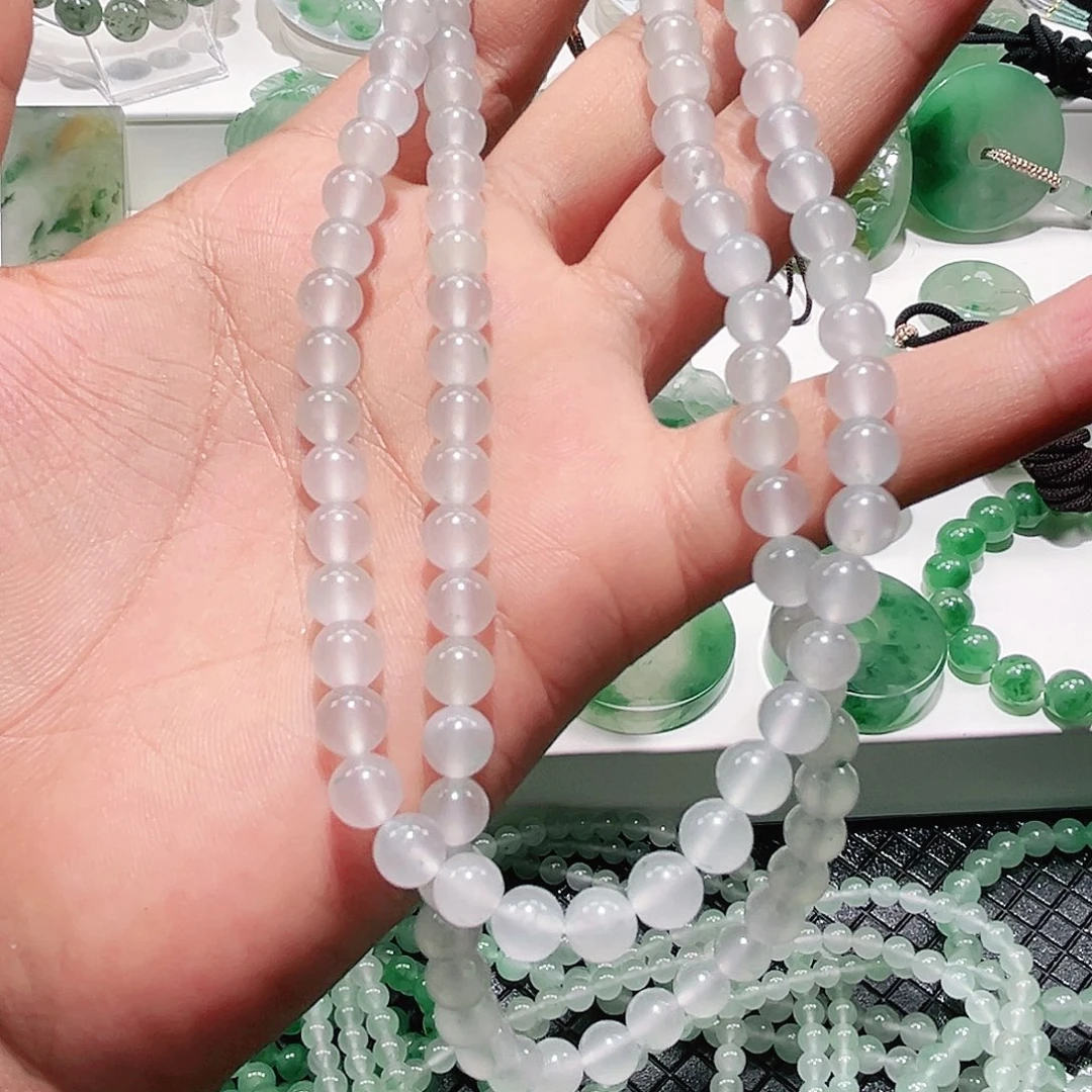 石英质玉手串未镶嵌雪**典