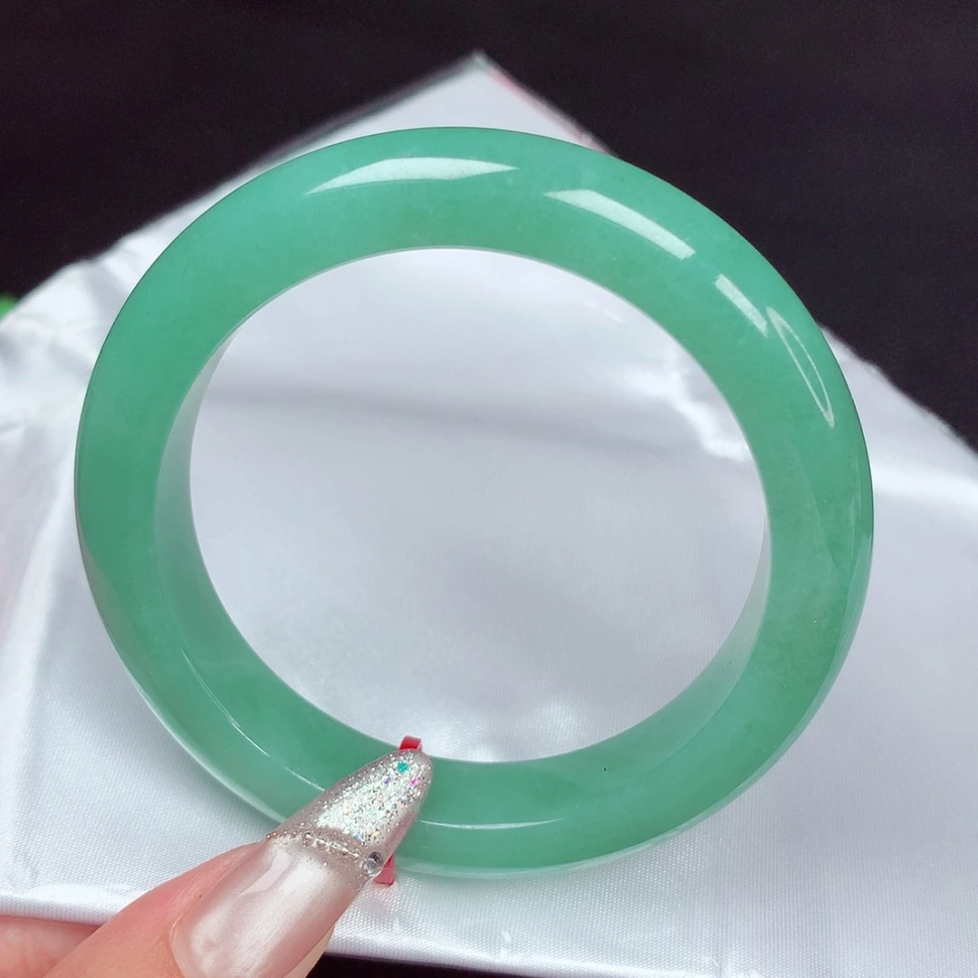 翡翠手镯未镶嵌正圈56.57