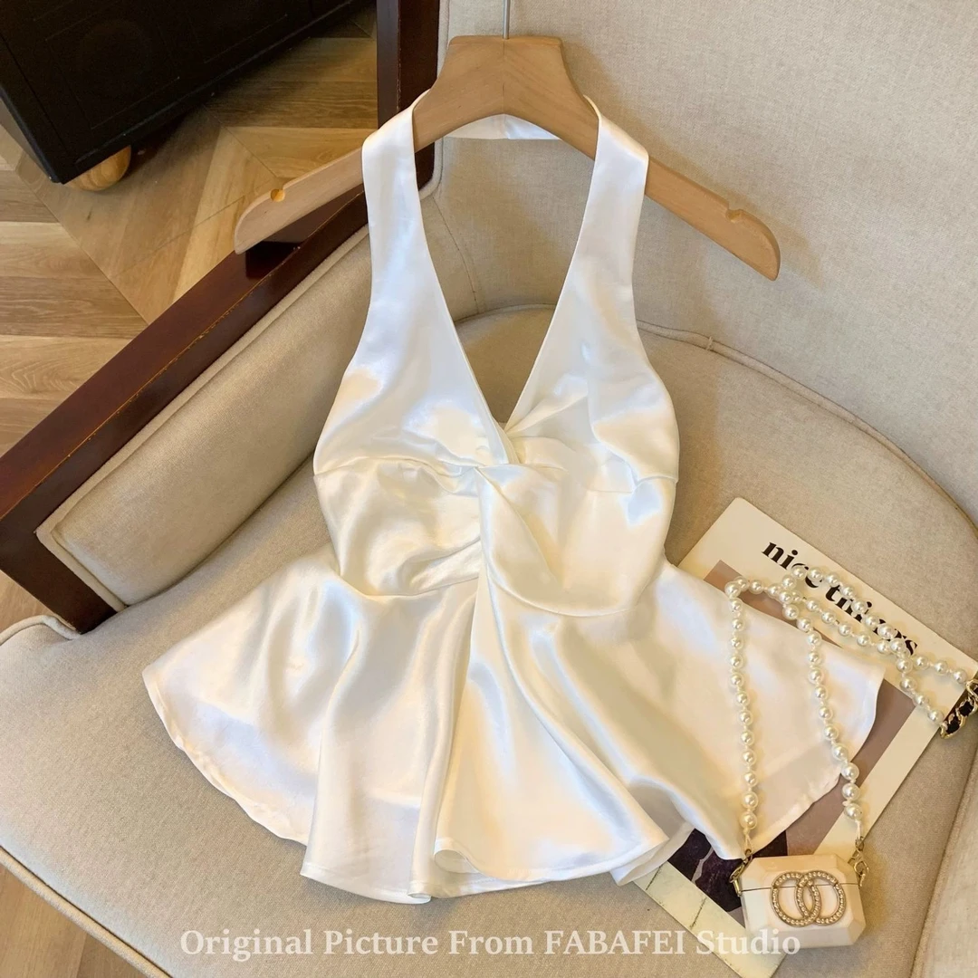 自留爆款推荐~纯欲风扭结挂脖缎面背心女夏季辣妹露背荷叶边上衣