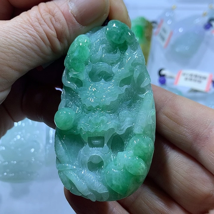 翡翠未镶嵌颈饰天然翡翠A货吊坠
