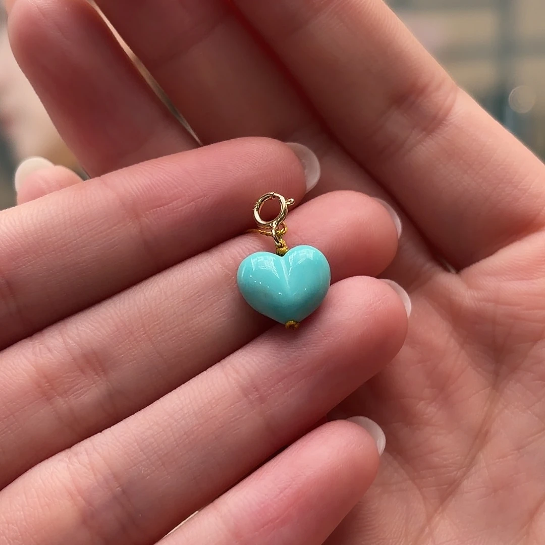 绿松石未镶嵌颈饰