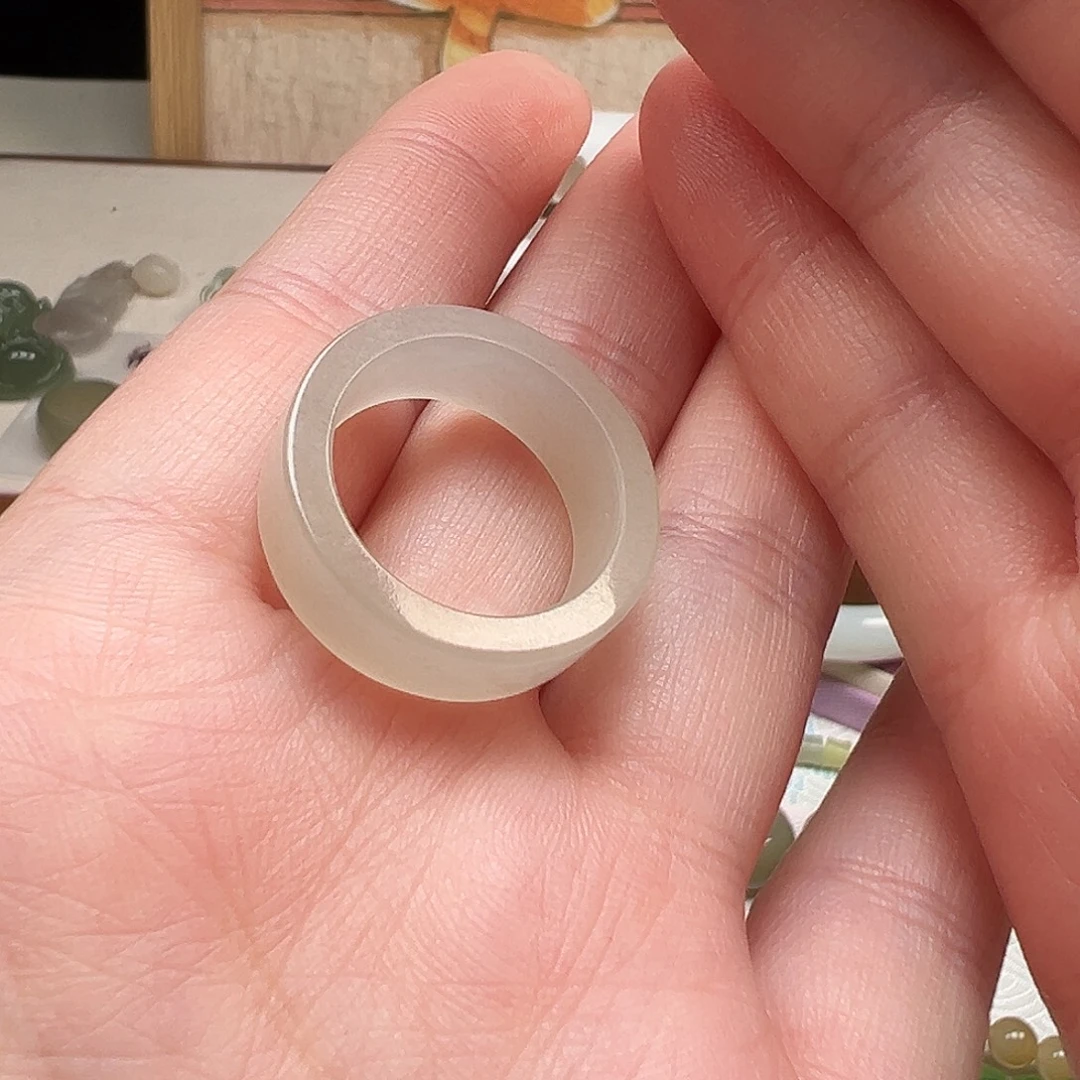 和田玉未镶嵌戒指