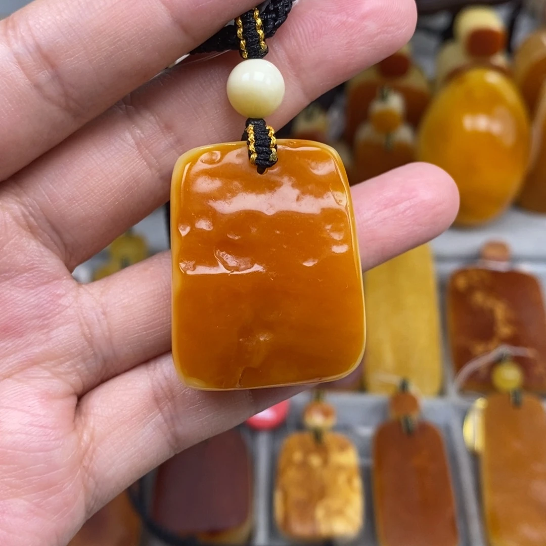 琥珀未镶嵌珠宝奇石