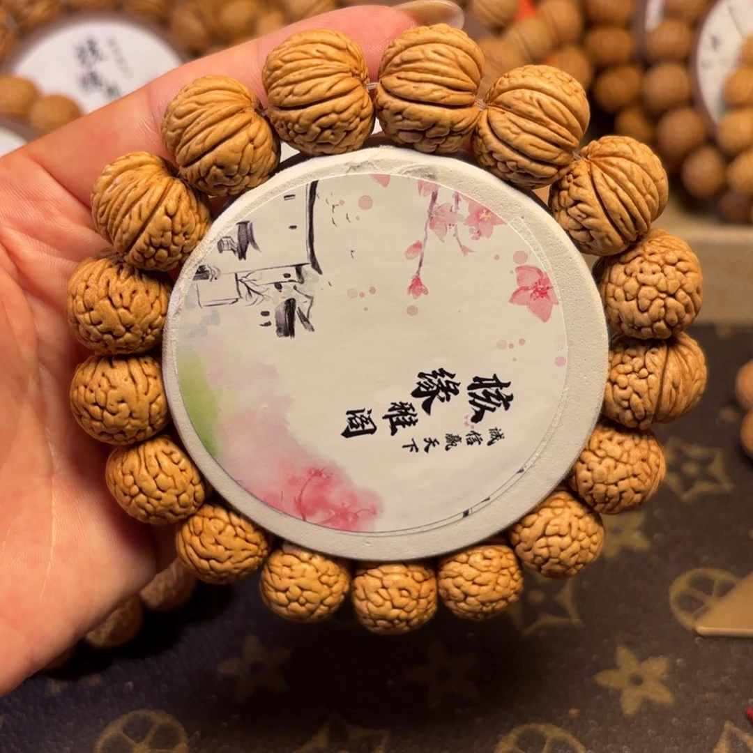 军***哥手串桃核铁扇公主18.5