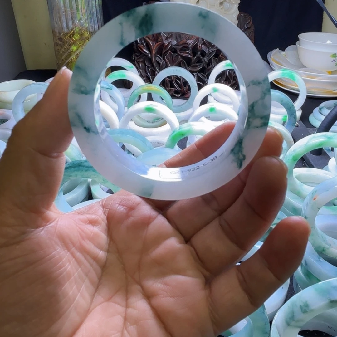 定制翡翠未镶嵌定制翡翠手镯未镶嵌