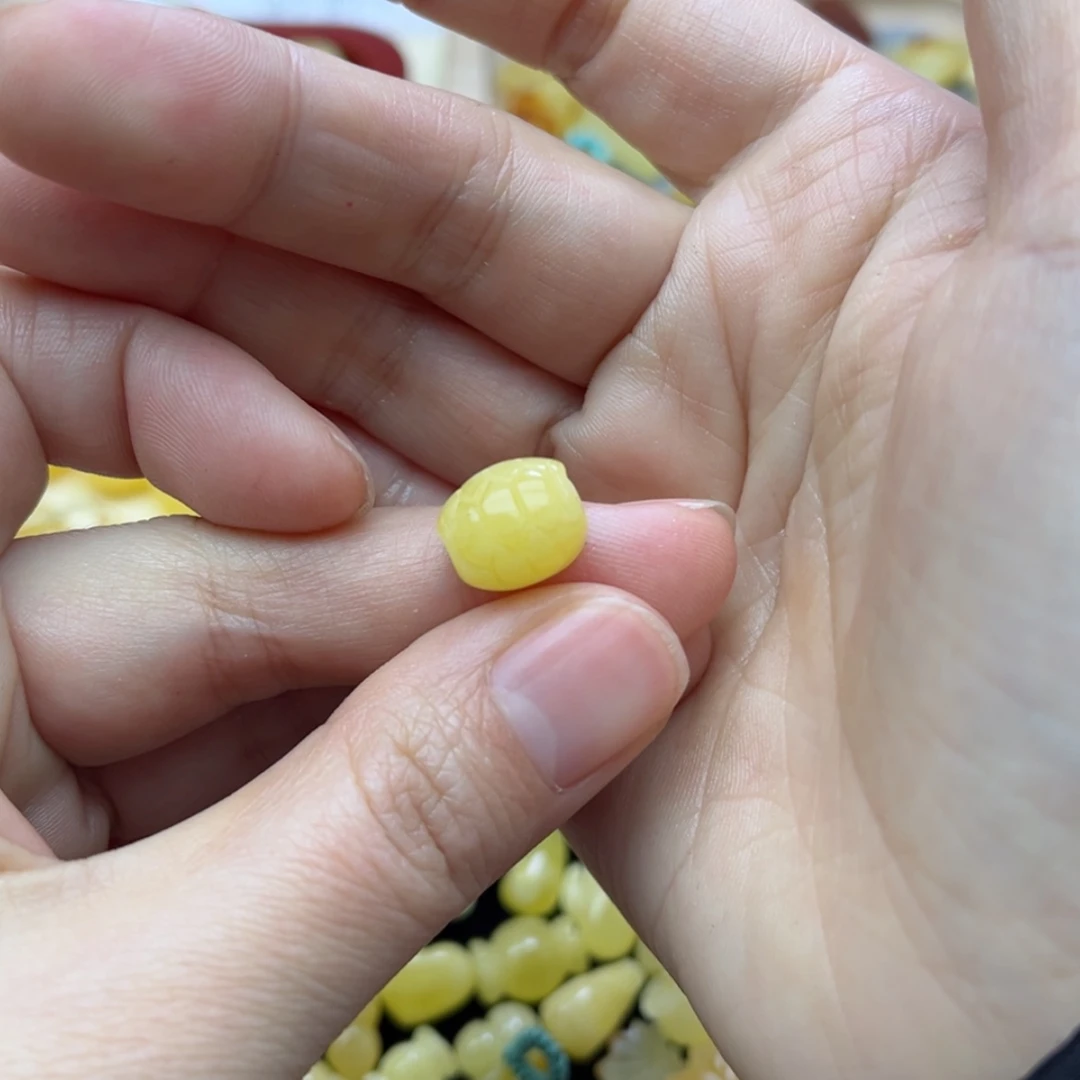 【闪购商品】蜜蜡裸石未镶嵌配饰