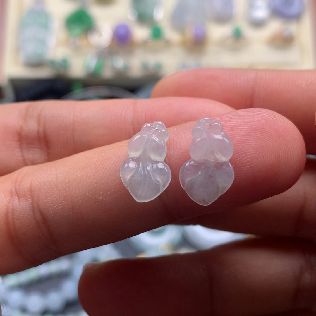 颈饰未镶嵌翡翠小金鱼