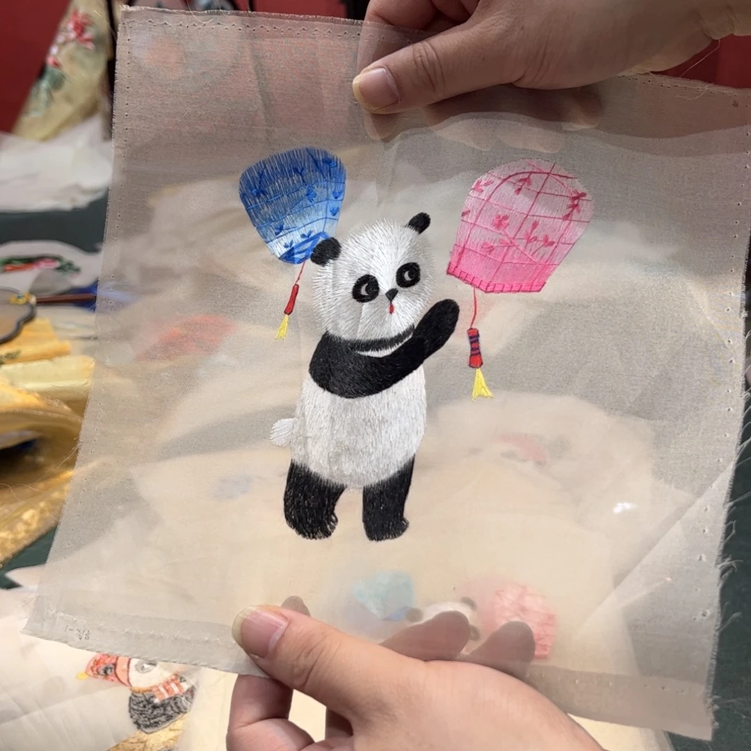 织绣纯手工制作的一款