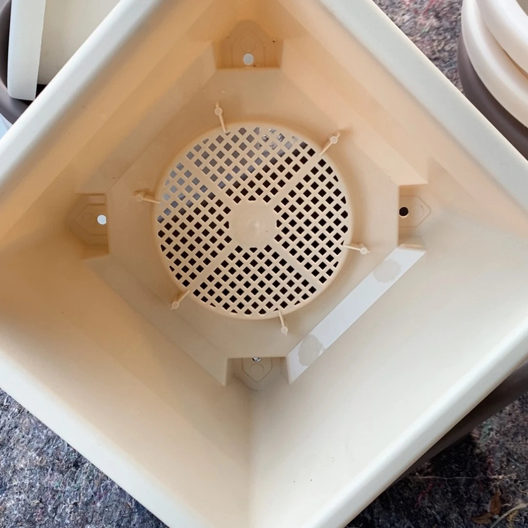 树脂4个米色球根方无托