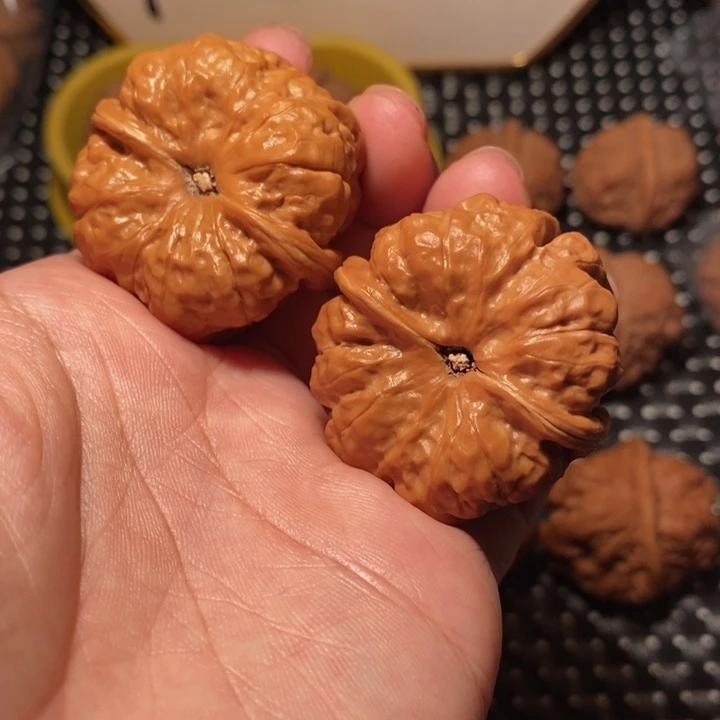 把件文玩核桃八腿大掐腰