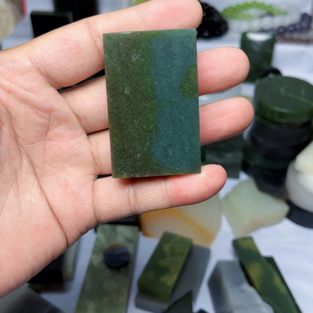 和田玉未镶嵌珠宝半成品最****湾