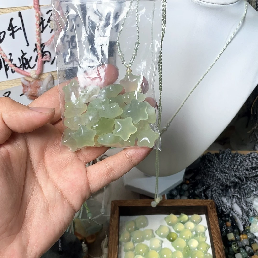 蛇纹石玉合金颈饰