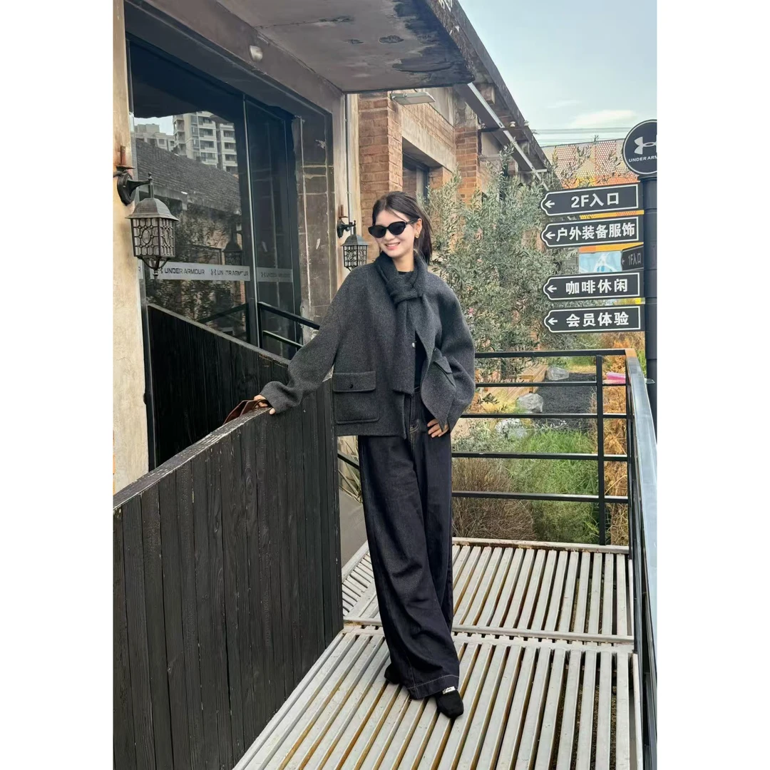 重磅!高级深灰短款外套 +同材 质针织围巾 复古工装风毛呢