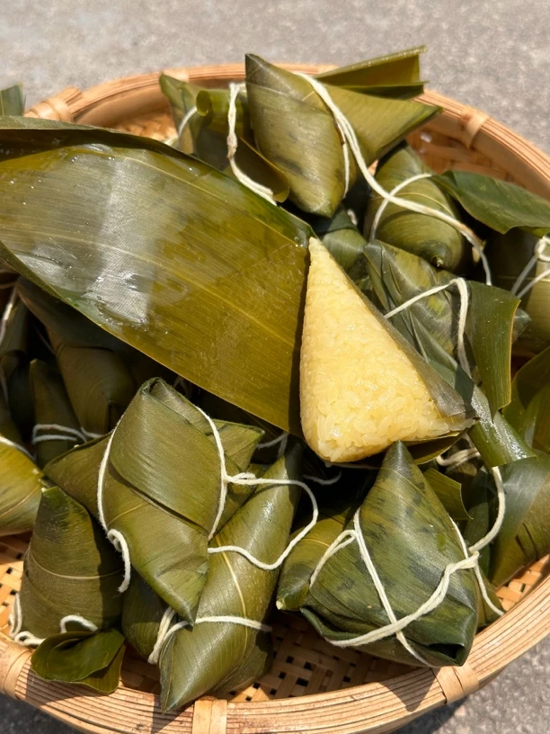 施甸“白粽”“火腿粽”……