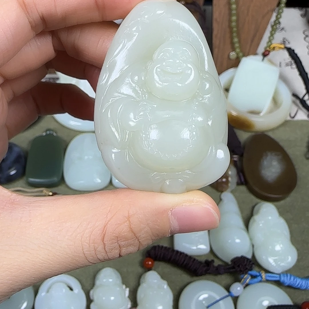 和田玉未镶嵌颈饰