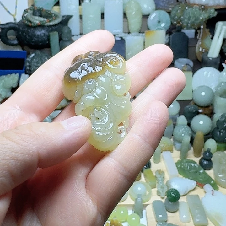 颈饰未镶嵌和田玉