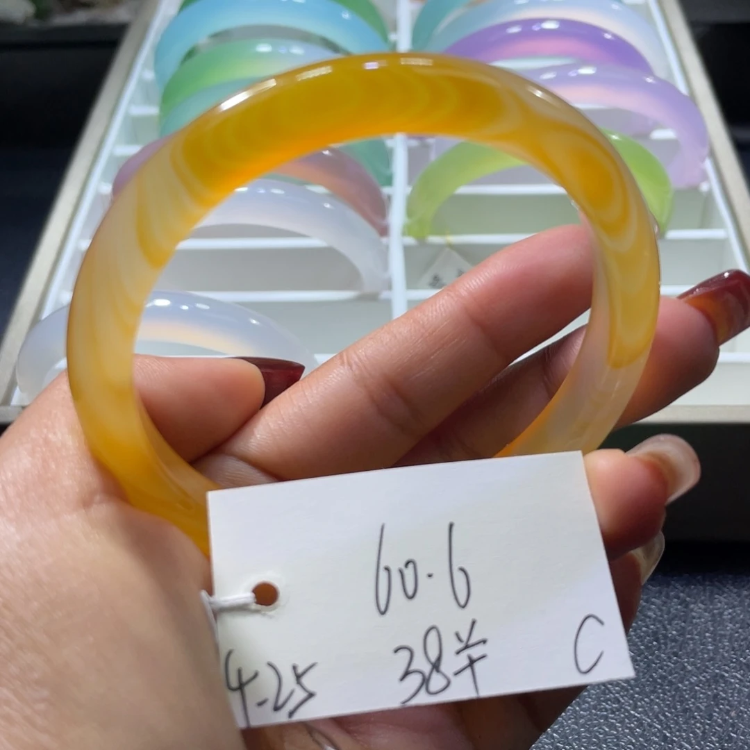 玛瑙/玉髓手镯未镶嵌