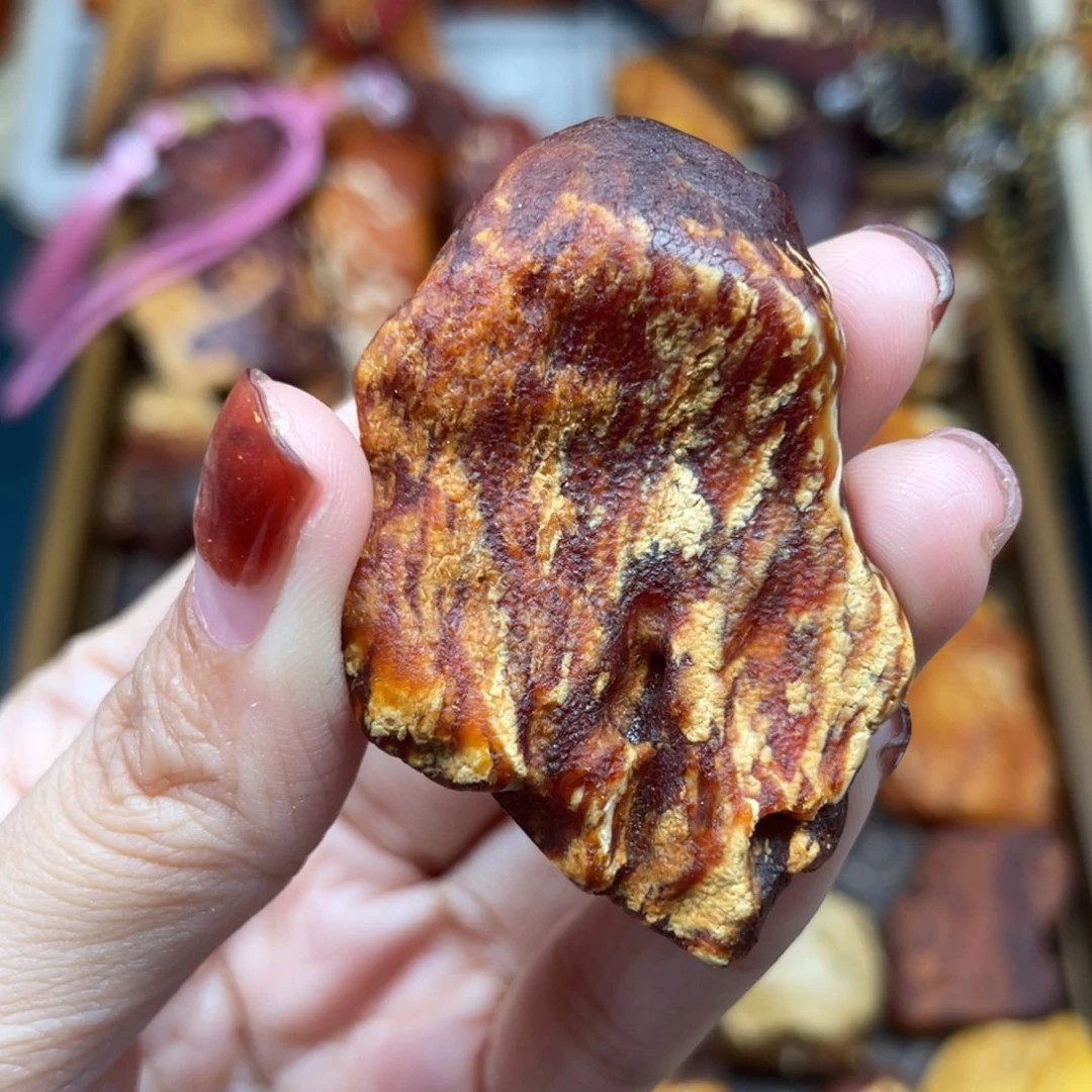 琥珀未镶嵌珠宝奇石